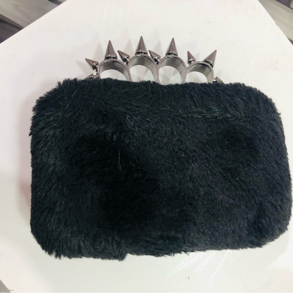 Black fur clutch / sling - Picture 4 of 14